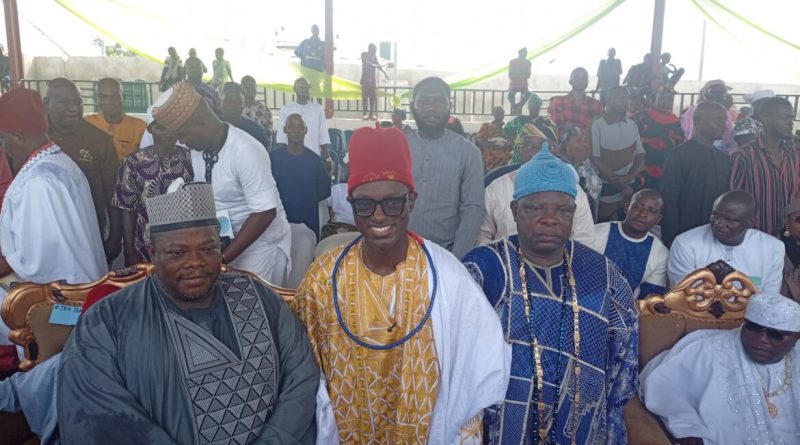 Prince Olatunji Olusoji Celebrated by Other Dignitaries