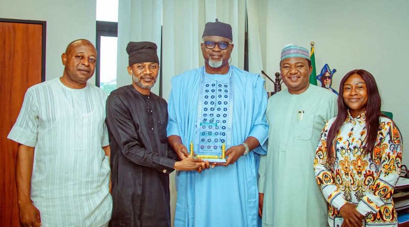 Rep. Salman Idris Receives Legislative Excellence Award, Pledges More People-Centred Representation and Support for Credible Journalism